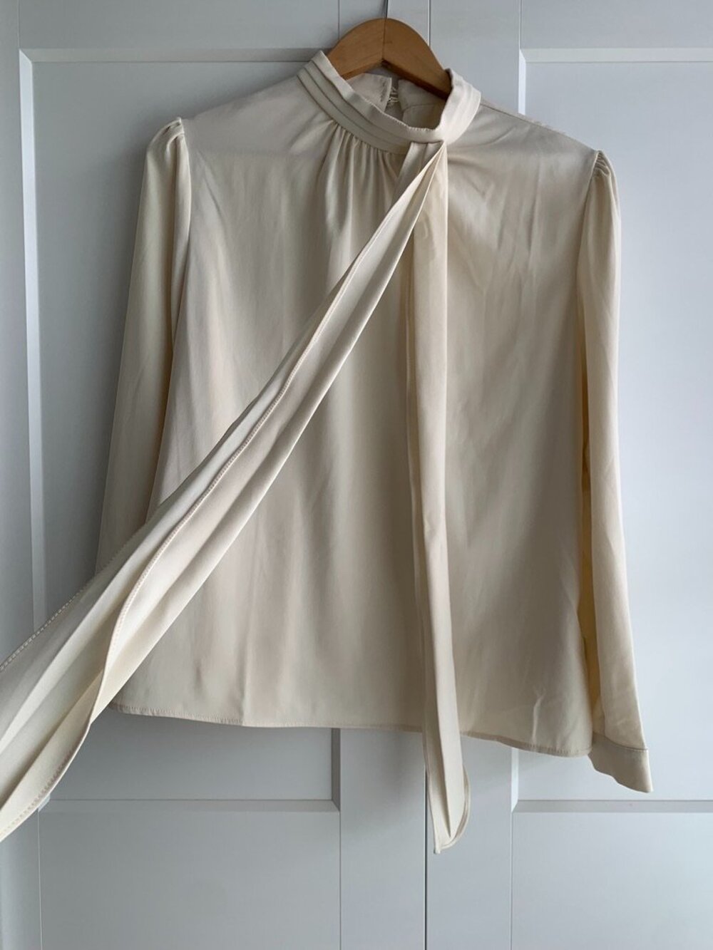KOTN Bow Neck Long Sleeve Shirt Blouse Women's size L - Picture 4 of 8